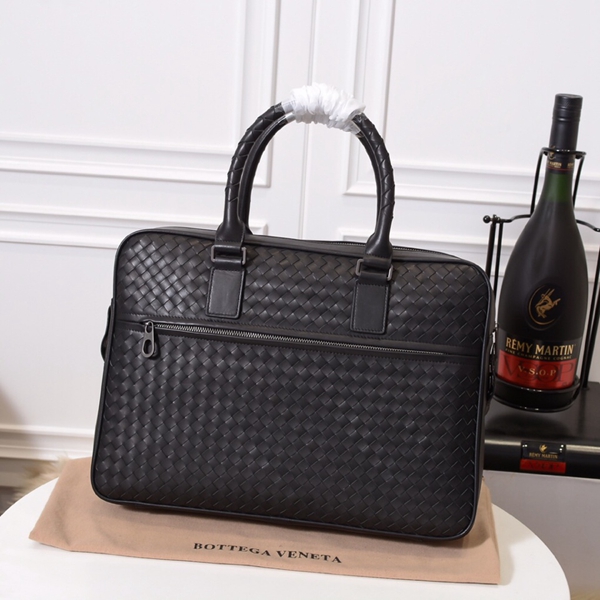 ボッテガヴェネタバッグ側面デザイン